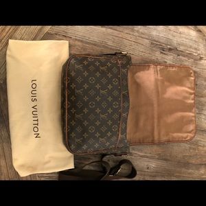 louis-vuitton Messenger Bag vintage dust bag